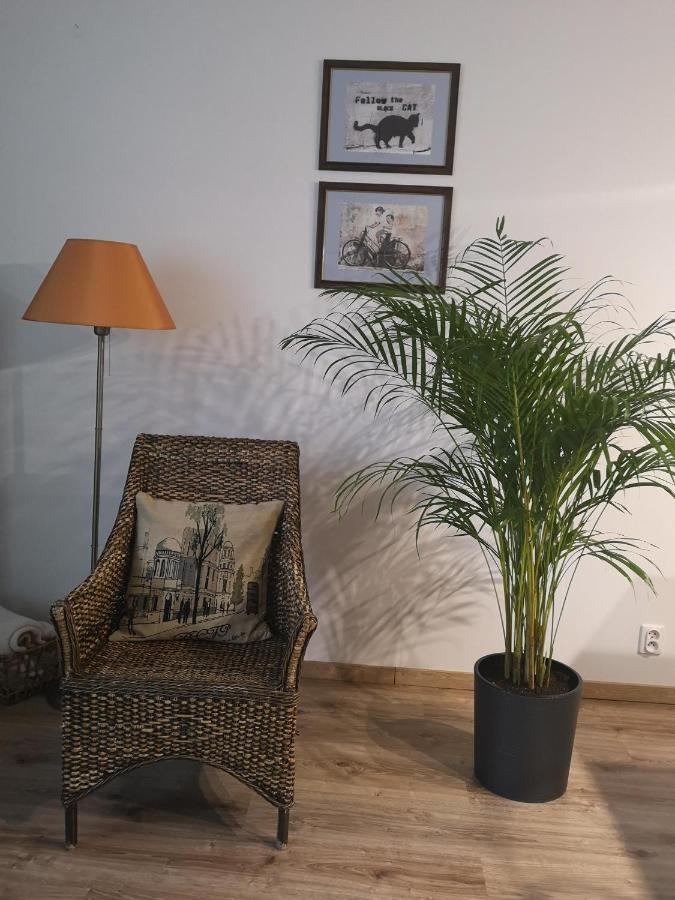 Garden Paryski Apartment *